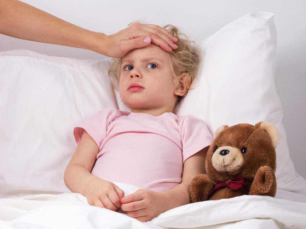 Как помочь ребенку при диарее?