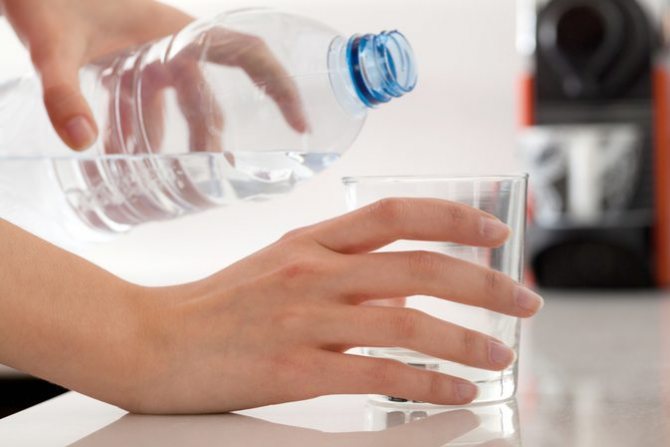 mineral water increases stomach acidity