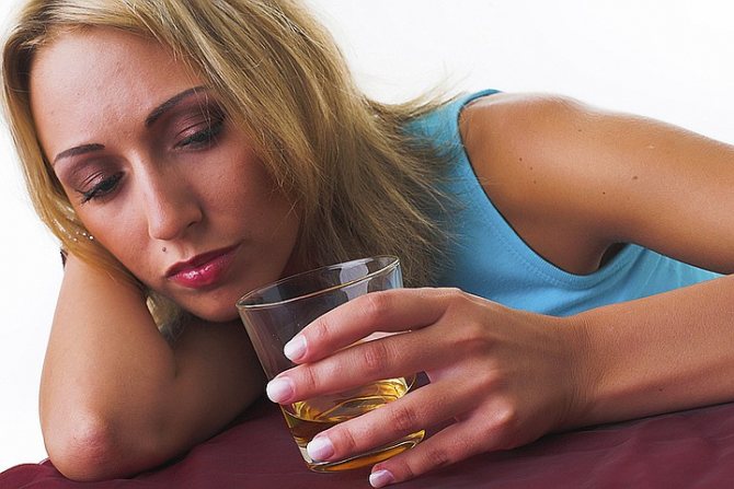 A vitamin has been found that reduces cravings for alcohol.